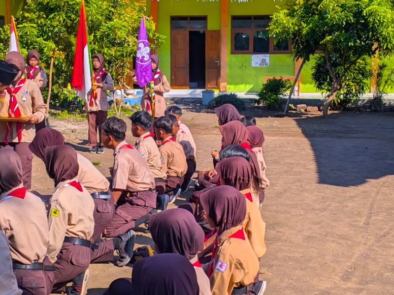 Pelantikan Penggalang Ramu Pramuka di SDN 2 Sumberpinang